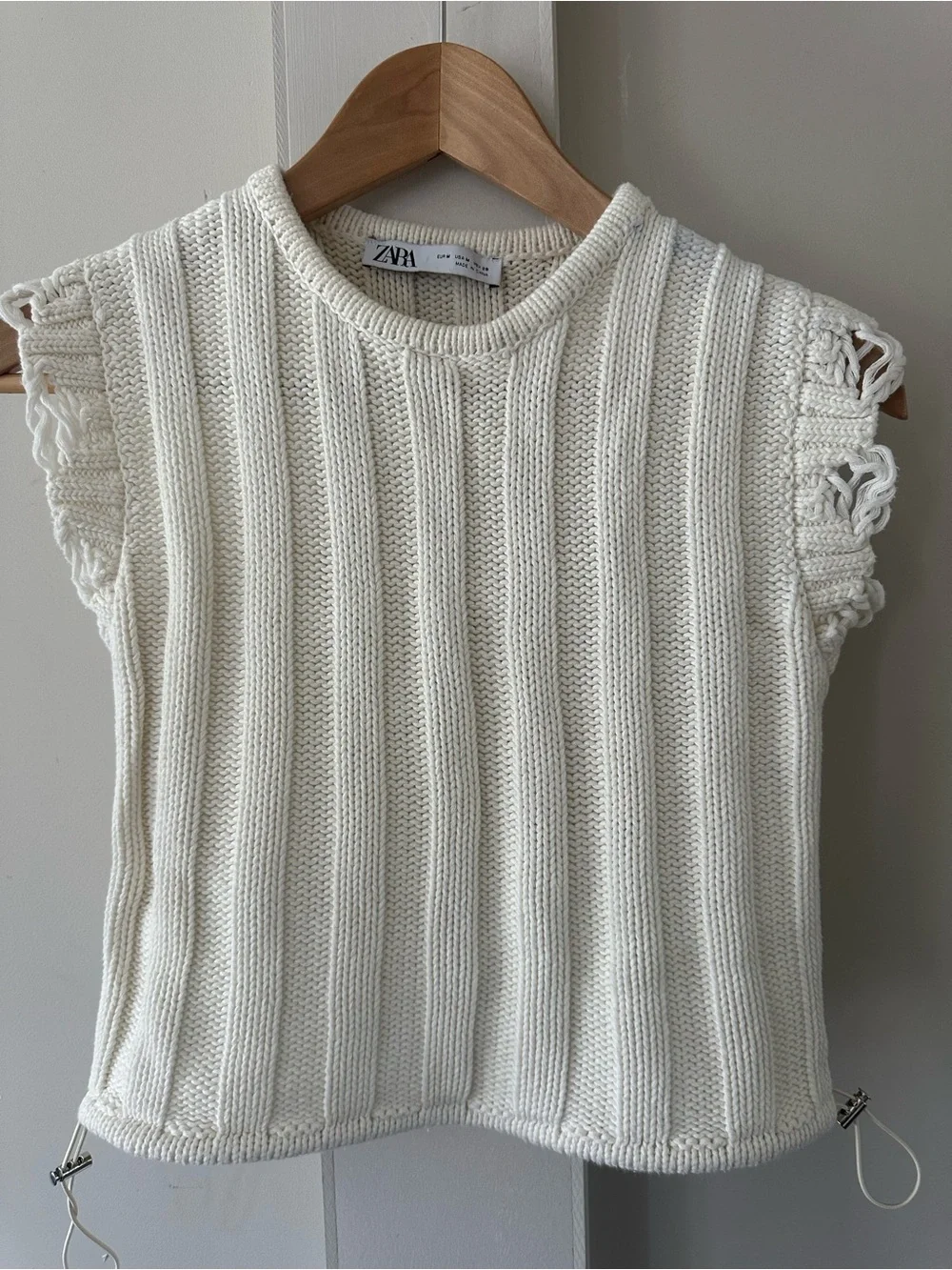 ZARA CREAM KNIT CROP TOP W/ DRAW STRING AT HEM DISTRESSED CAPPED SLEEVES SZ M - Picture 3 of 7